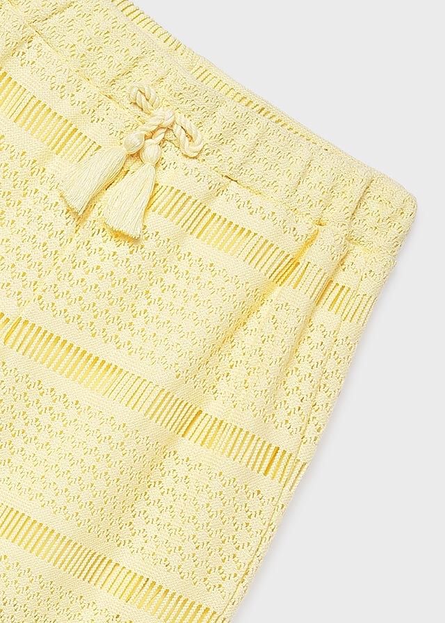 Broek in haakwerkstijl