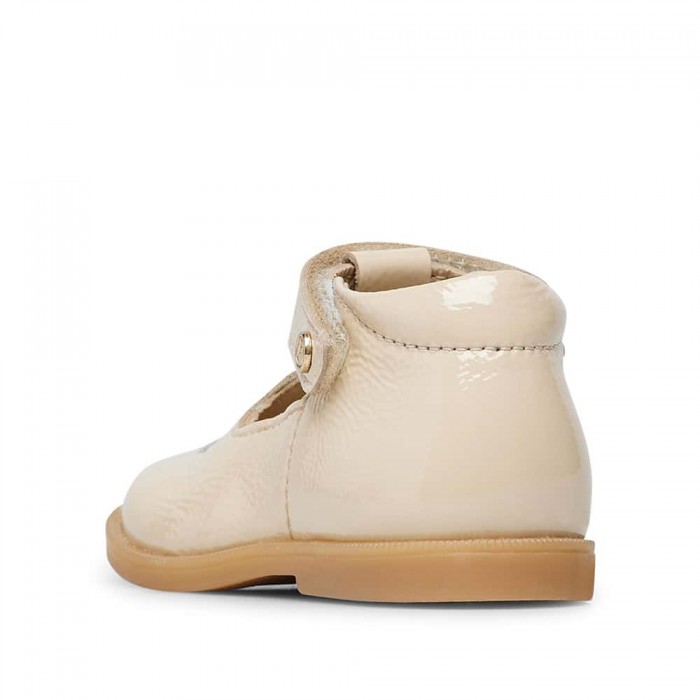 Schoenen Maluku