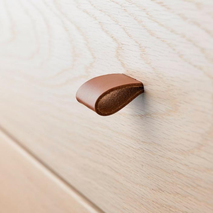 Poignées en cuir (6 pièces) pour commode