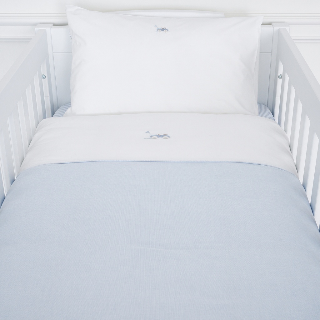 Duvet cover with pillowcase for junior bed classic car