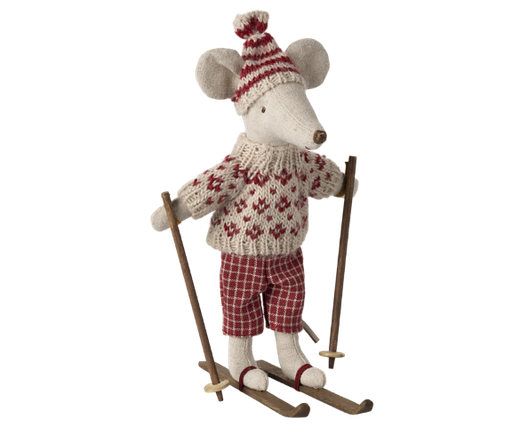 Mom mouse with winter clothes and ski set red 