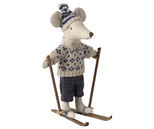 Papa mouse with winter clothes and ski set blue 